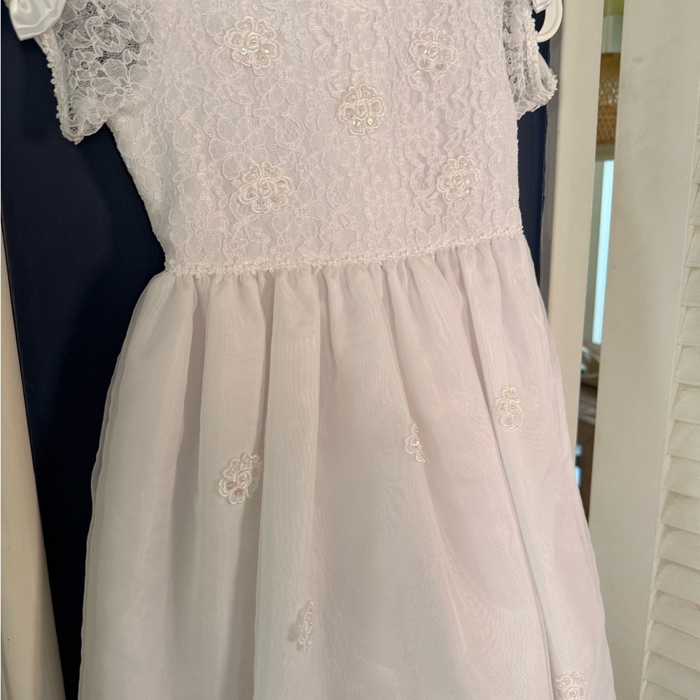 Vintage Girls White Lace & Tulle First Communion Dress